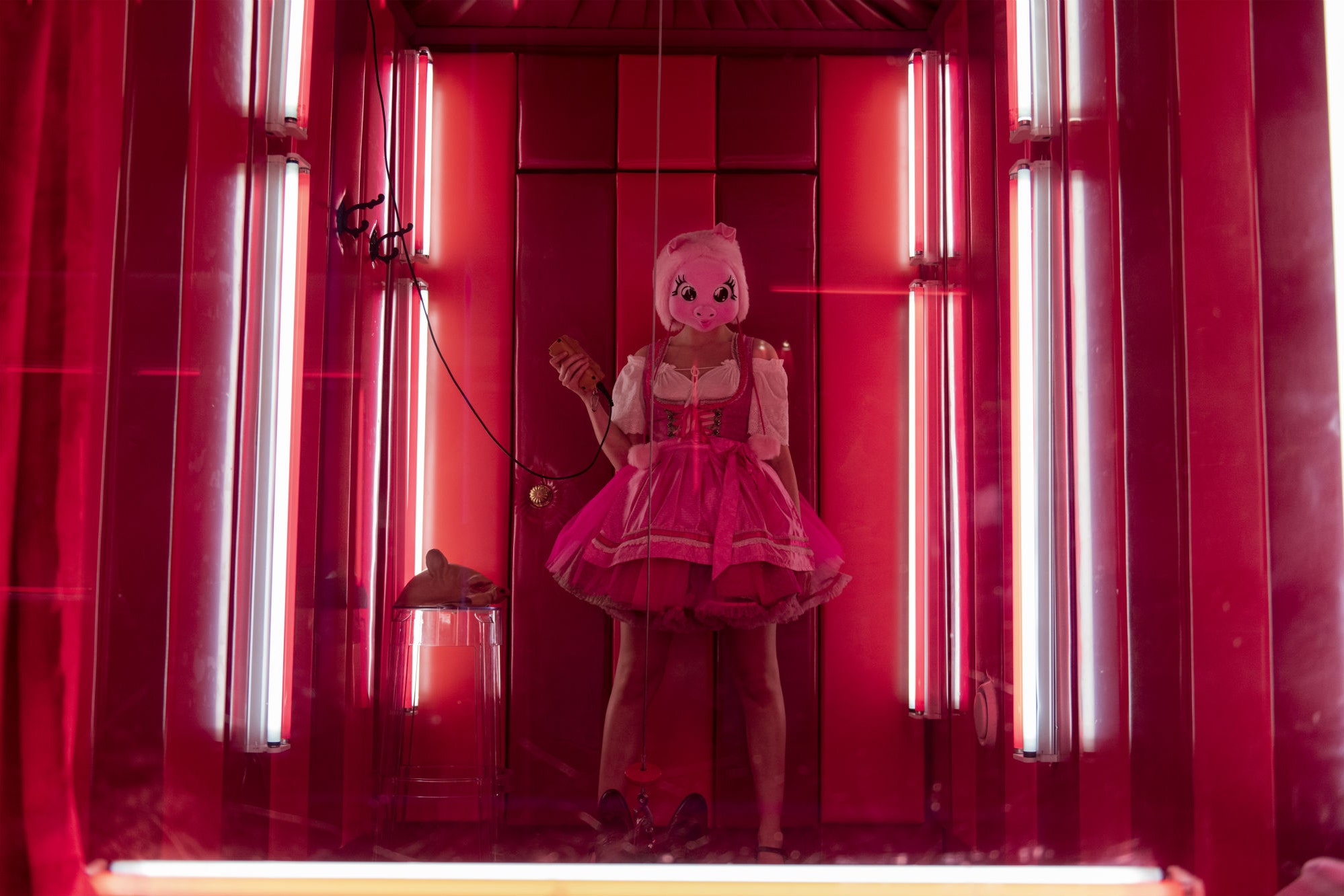 killing-eve-pig-mask-murder-scene-recap-interview